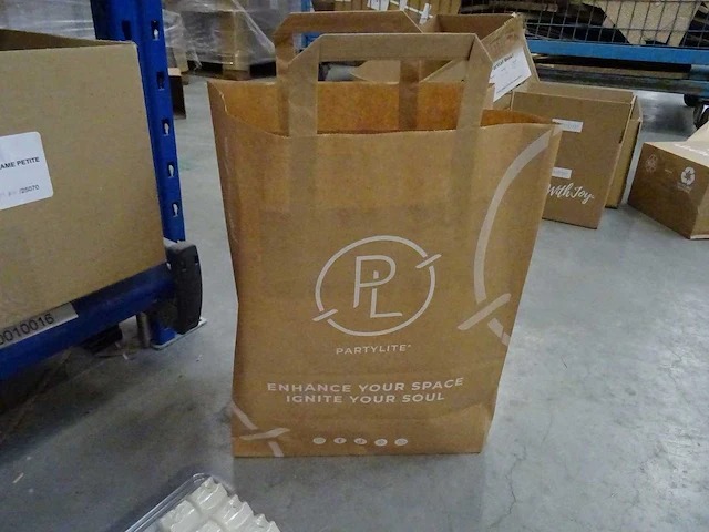 Partij partylite kaarsen, geurproducten en woningaccessoires, circa 1435 items - afbeelding 25 van  27
