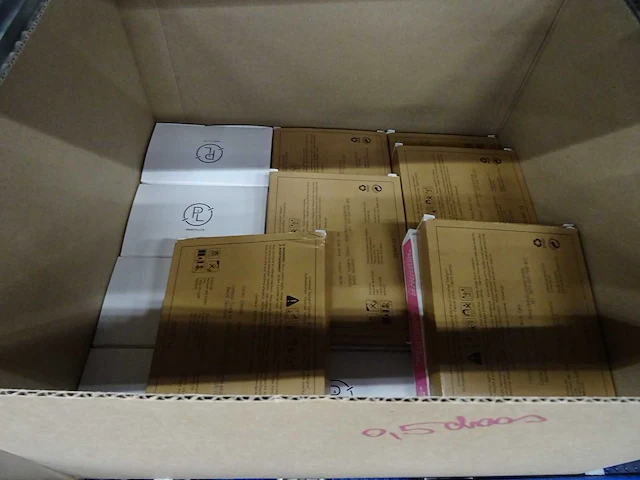 Partij partylite kaarsen, geurproducten en woningaccessoires, circa 1470 items - afbeelding 8 van  26