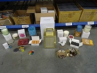 Partij partylite kaarsen, geurproducten en woningaccessoires, circa 1470 items - afbeelding 20 van  26