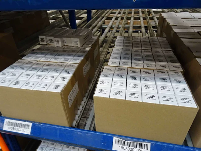 Partij partylite kaarsen, geurproducten en woningaccessoires, circa 2120 items - afbeelding 5 van  21