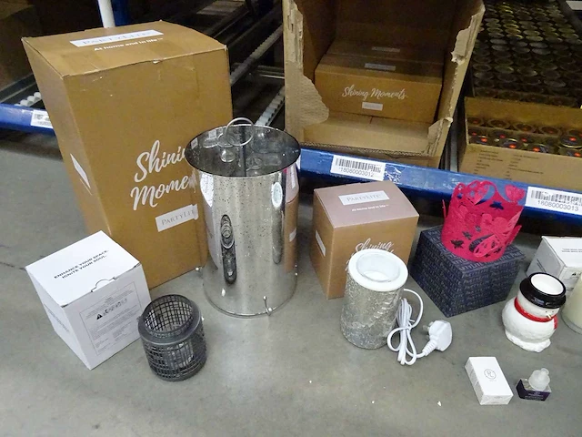 Partij partylite kaarsen, geurproducten en woningaccessoires, circa 2120 items - afbeelding 21 van  21