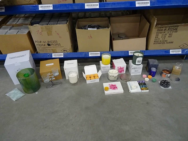 Partij partylite kaarsen, geurproducten en woningaccessoires, circa 840 items - afbeelding 23 van  23