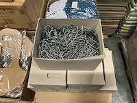 Partij patenthaften mossing pegs 10x30mm (56x) - afbeelding 1 van  4