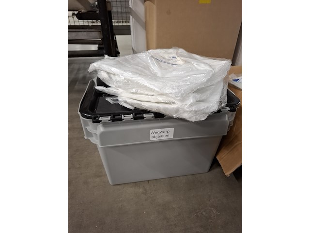 Partij pbm materiaal o.a. kleenguard - afbeelding 4 van  10