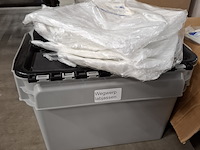 Partij pbm materiaal o.a. kleenguard - afbeelding 4 van  10