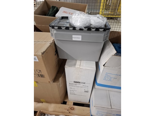 Partij pbm materiaal o.a. kleenguard - afbeelding 5 van  10