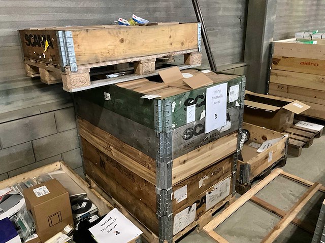 Partij pbm toebehoren - afbeelding 2 van  6