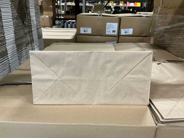 Partij pdt blanco 80 grs bruin kraft fsc mix credit (320x150)x430mm (3750x) - afbeelding 4 van  5