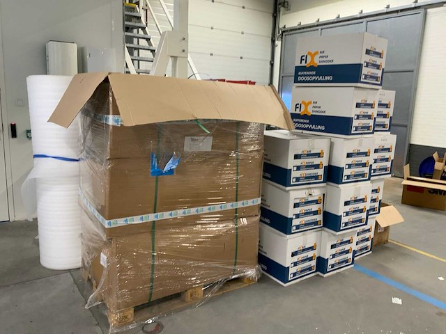 Partij (pe) verpakkingsmateriaal - afbeelding 1 van  8