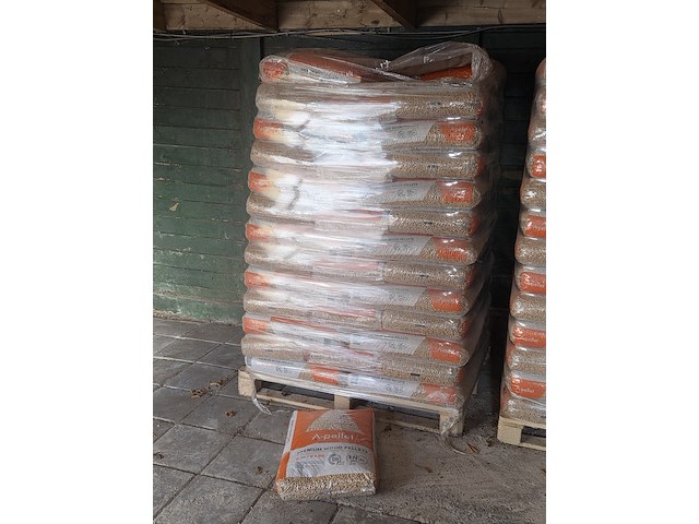 Partij pelletkachel korrels a-pellet, premium wood pellets - afbeelding 1 van  2