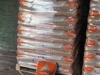 Partij pelletkachel korrels a-pellet, premium wood pellets - afbeelding 1 van  2
