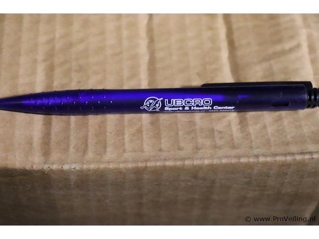 Partij pennen met opdruk "ubcro sport & health center" - afbeelding 3 van  3