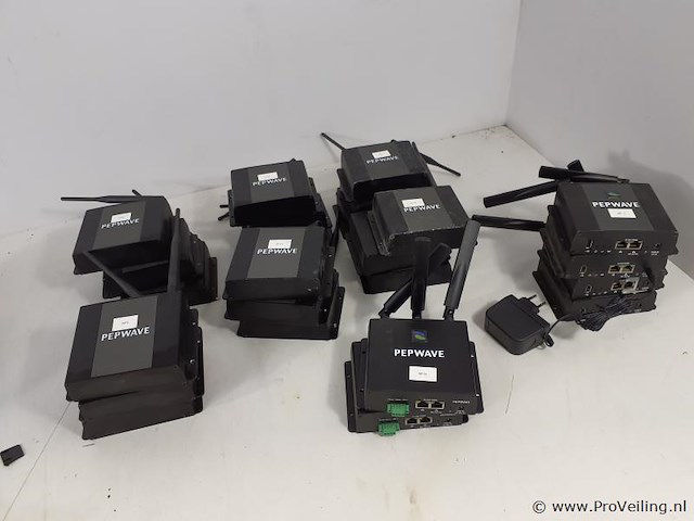 Partij pepwave netwerkrouters - 24 stuks - afbeelding 1 van  4