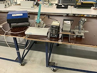 Partij perforators, nietmachines en stille ionisator (5x) - afbeelding 4 van  11