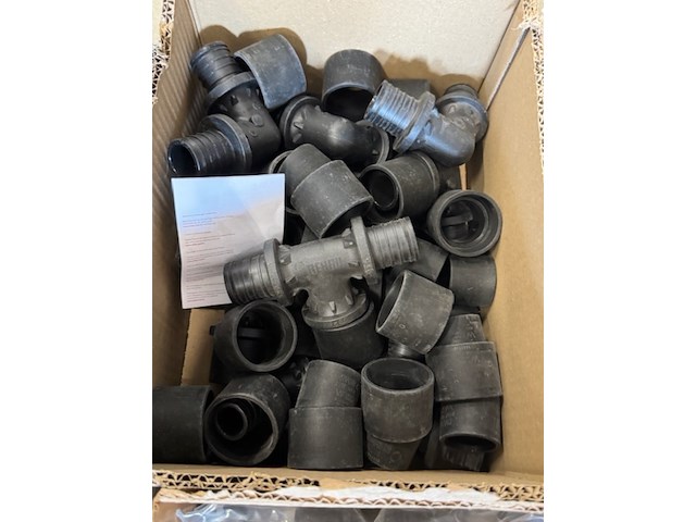 Partij perskoppelingen en schuifhulzen rehau, rautitan en rautherm - afbeelding 9 van  11