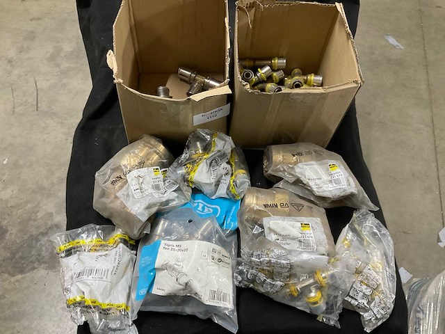 Partij perskoppelingen - afbeelding 1 van  2