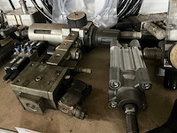 Partij persluchtapparatuur - afbeelding 8 van  9