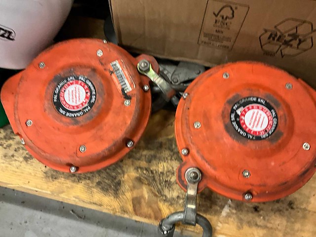 Partij persoonlijk veiligheidsmaterieel - afbeelding 4 van  6