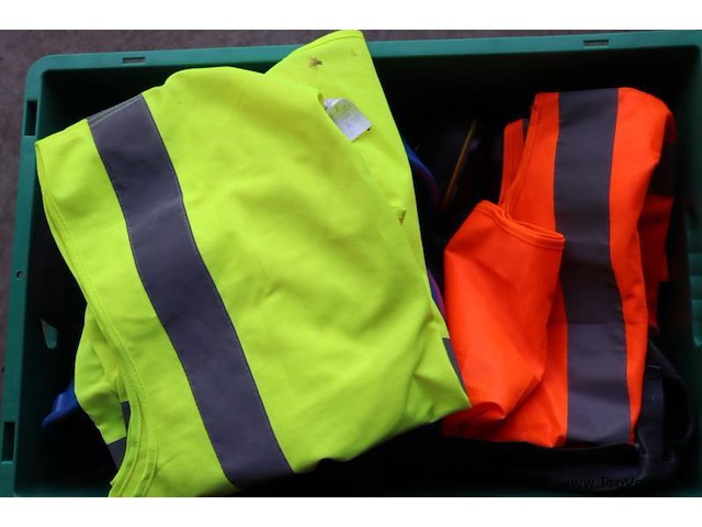 Partij persoonlijke beschermingsmiddelen in kunststof krat - afbeelding 3 van  4