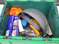 Partij persoonlijke beschermingsmiddelen o.a. gehoorbeschermer, handschoenen & veiligheidsvest - afbeelding 3 van  4