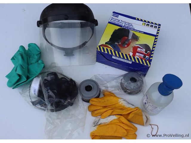 Partij persoonlijke beschermingsmiddelen o.a. gehoorbeschermer &handschoenen - afbeelding 1 van  6