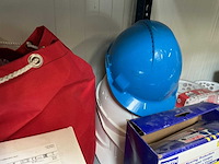 Partij persoonlijke beschermingsmiddelen - afbeelding 3 van  5