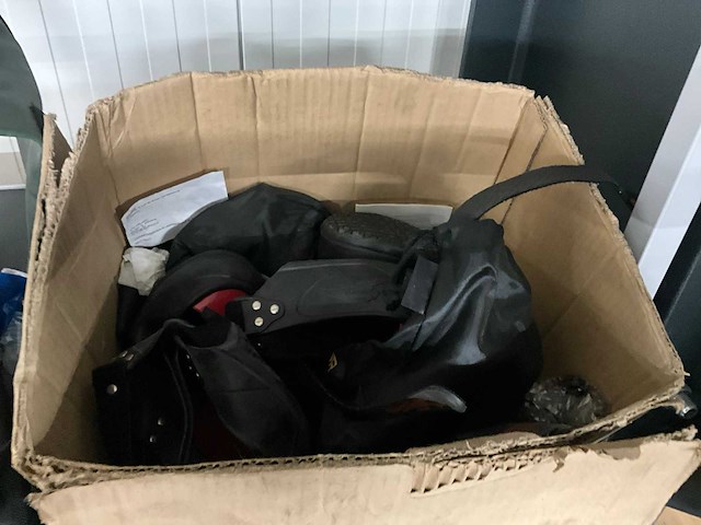 Partij persoonlijke beschermingsmiddelen - afbeelding 4 van  5