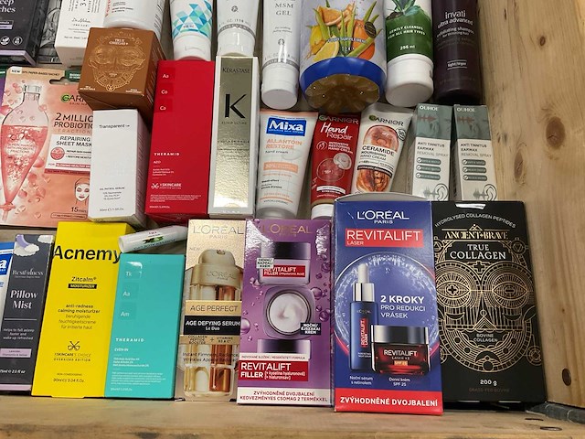 Partij persoonlijke verzorgingsproducten - afbeelding 3 van  8