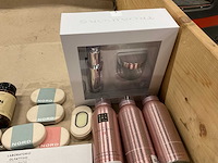 Partij persoonlijke verzorgingsproducten - afbeelding 5 van  8