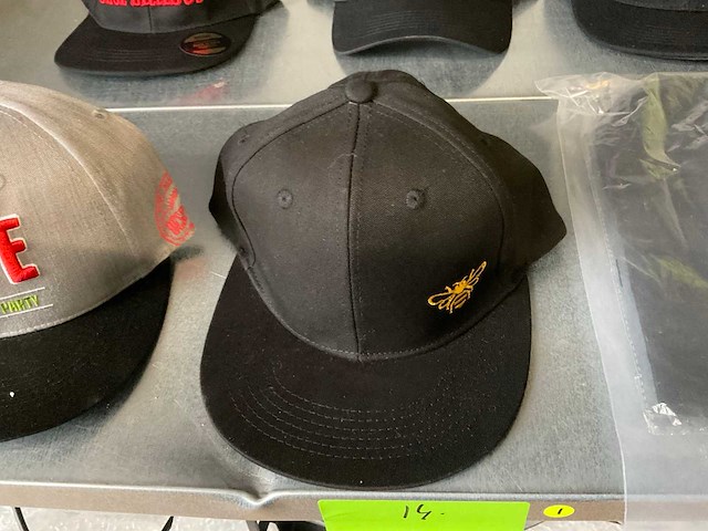 Partij pet/mutsen 220x - afbeelding 10 van  16