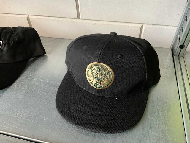 Partij pet/mutsen 220x - afbeelding 15 van  16