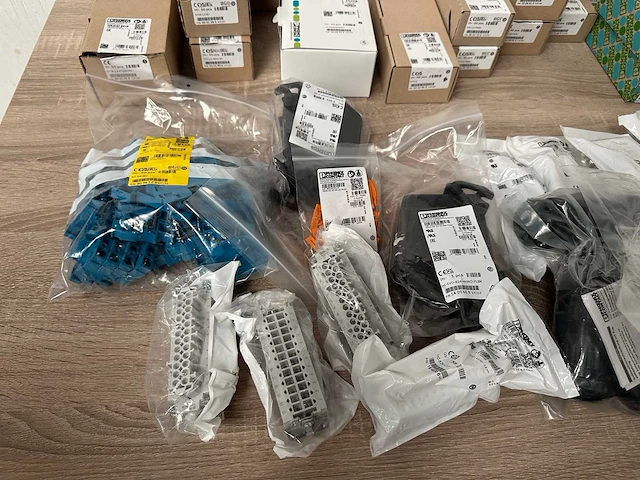 Partij phoenix contact installatiemateriaal, ca 85 verpakkingen - afbeelding 3 van  10