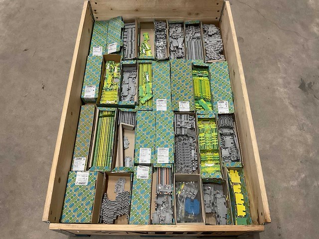 Partij phoenix contact installatiemateriaal - afbeelding 1 van  9