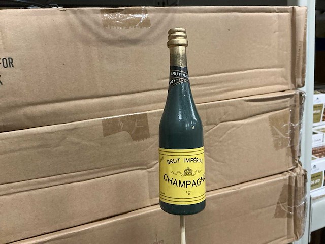 Partij pick champagne bottle 13,5x4cm +50cm stick green (1000x) - afbeelding 1 van  4