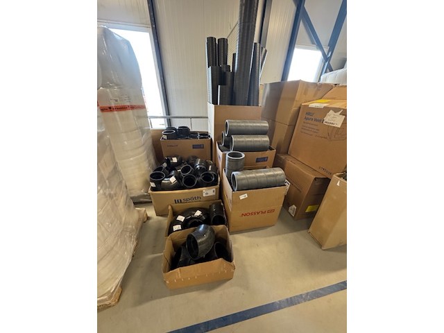 Partij pijpen bochten en koppelstukken, comfopipe - afbeelding 1 van  6