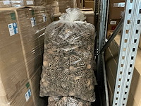 Partij pinecone oostenrijker 10kg per zak (6x) - afbeelding 1 van  3