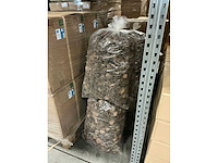 Partij pinecone oostenrijker 10kg per zak (6x) - afbeelding 2 van  3