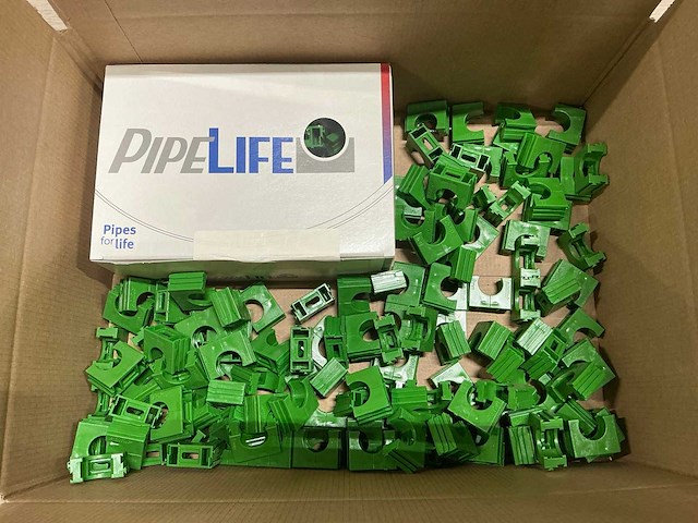 Partij pipelife klembeugels 19mm groen - afbeelding 1 van  3