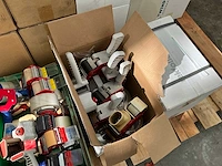 Partij plakband + plak dispensers - afbeelding 3 van  7