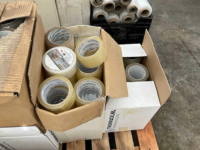 Partij plakband + plak dispensers - afbeelding 4 van  7