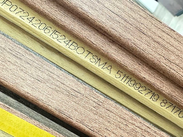 Partij plakplinten 240 cm - afbeelding 4 van  4