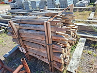 Partij planken, balken en palen - afbeelding 2 van  12