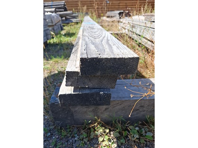 Partij planken, balken en palen - afbeelding 8 van  12