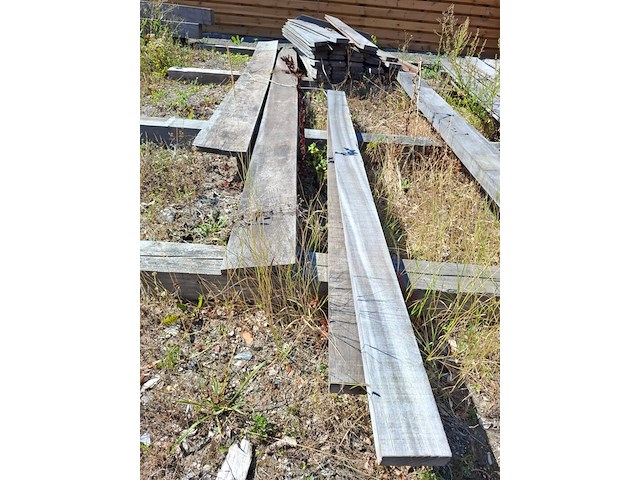 Partij planken, balken en palen - afbeelding 9 van  12