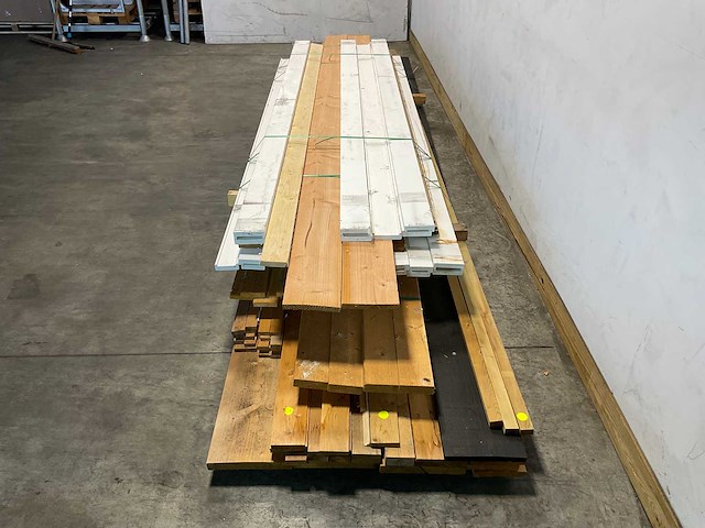 Partij planken diverse soorten en maten - afbeelding 6 van  12