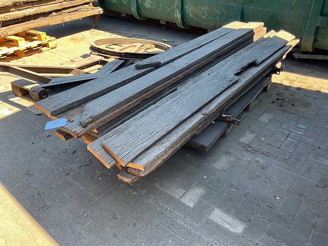 Partij planken - afbeelding 2 van  4