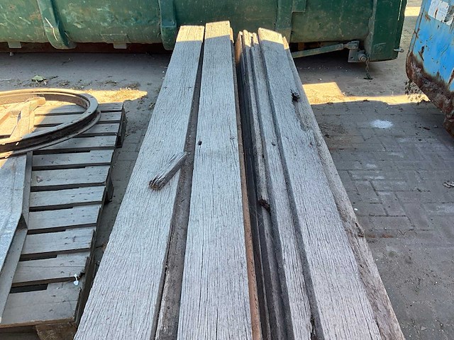 Partij planken - afbeelding 3 van  4