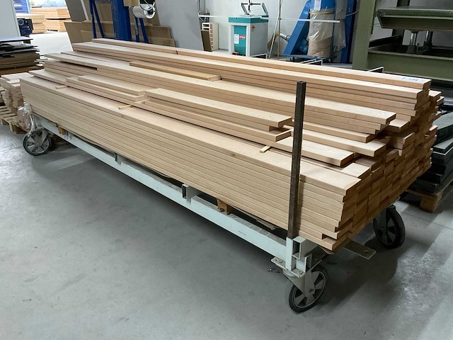 Partij planken - afbeelding 3 van  3