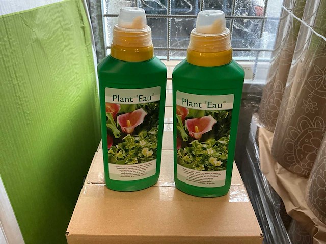 Partij plant ‘eau vloeibare meststof 500ml (160x) - afbeelding 1 van  5