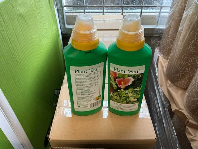 Partij plant ‘eau vloeibare meststof 500ml (160x) - afbeelding 3 van  5